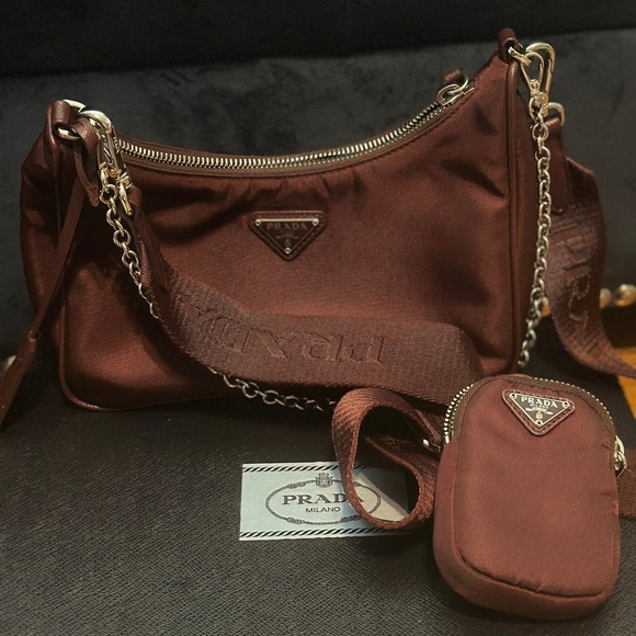 Prada Re-Edition 2005 Re-Nylon bag LIMITED EDITION COLOR! Burgundy - Picture 3 of 11